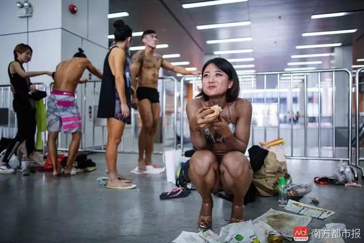 自律女生日常_女留学生自律生活方式_自律女人的生活方式