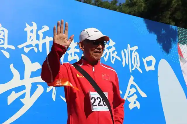 田径4×100女子冠军是谁_竞走田径队女子冠军_田径队女子冠军竞走是谁